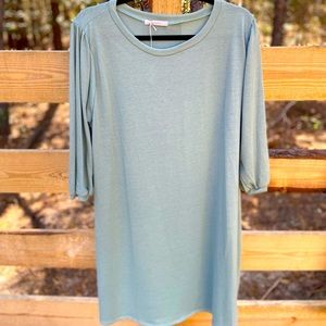 Women’s Dress *Boutique Left Over*